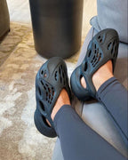 Cheussou yeezy foem